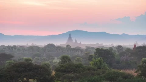 Day to night Sunset Time Lapse of the temples in Old Bagan, Myanmar (Burma) Video stock 140059690