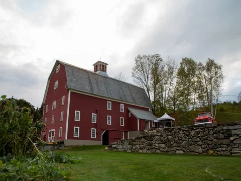 Day to night time lapse of Barn in Woodstock Vermont Stock Footage 80773355