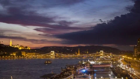 Day to night time lapse of in Budapest. Video stock 79981825