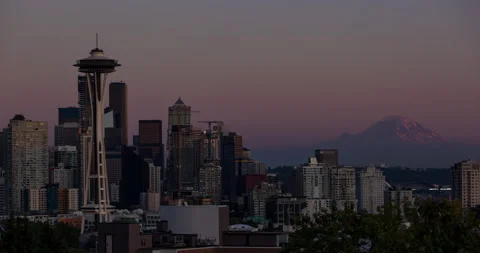Day to night time lapse downtown Seattle with mountain Stock Footage 165303280