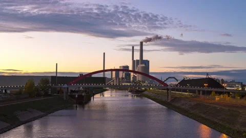 Day to Night Time Lapse of Large Power Station / Bridge  Видео 145056734