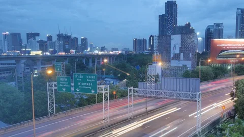 Day to night time lapse of the moving traffic Video stock 124588286