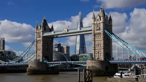 Day to night time lapse of Tower Bridge, London, United Kingdom, Stock Footage 80504907