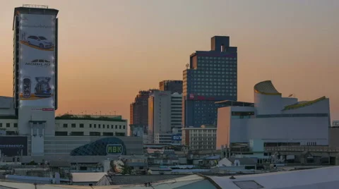 DAY to NIGHT Time lapse view of Siam Square. Stock-Footage 68850842