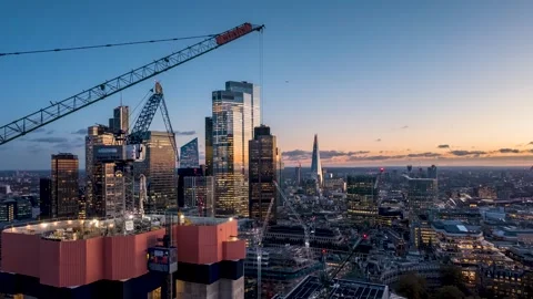 Day to night time lapse view of the illuminated skyline of London Video stock 320374666