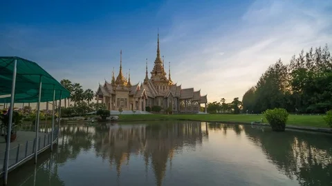 Day to night Time-lapse of  of Wat Luang Pho Toh temple Video stock 79415155