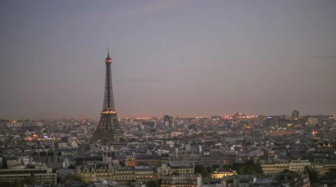 Day to night Time Lapse of world famous Eiffel Tower 스톡 동영상 61719942