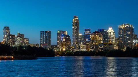 Day to night timelapse of downtown Austin, Texas and Lady Bird Lake 库存影片 106913401