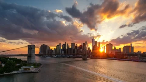 Day to Night Timelapse Sunset Clouds Moving Over Lower Manhattan Skyline 库存影片 218464381