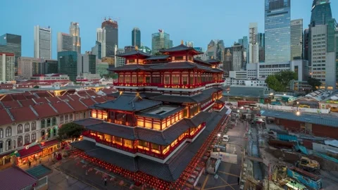 Day to night Timelapse video of Buddha Tooth Relic Temple, Chinatown, Singapore. Stock Footage 147908891