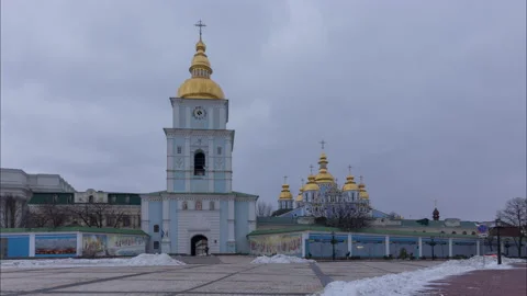 Day to night transition. Time lapse of St. Michael's Cathedral in Kiev, Ukrai Stock Footage 169955915