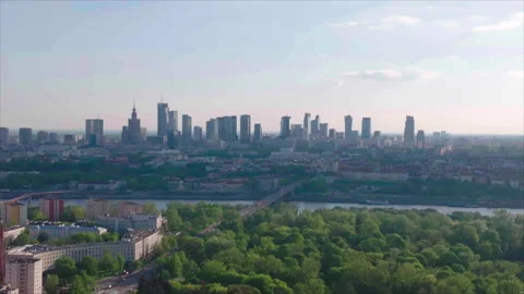 Day overall view with river middle ground and skyscrapers, Warsaw Vídeos de archivo 339173242
