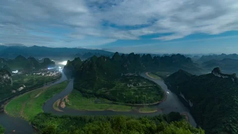 Day Time Time Lapse Scenery of Circular Li River Valley and Peak Forest in 스톡 동영상 337154017