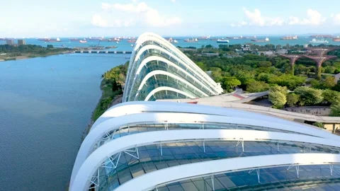Day view of Cloud Forest And Flower Dome at Gardens by the Bay in Singapore. 動画素材 146931268