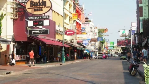 Day view Khao San Road with tourists. Stock Footage 133272951