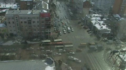 Daylight city traffic Stock-Footage 651574