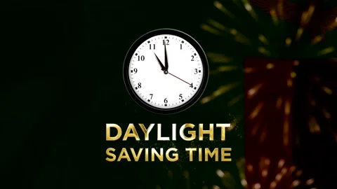 Daylight saving time concept featuring a wall clock over a golden glowing b.. Vidéo 346541520