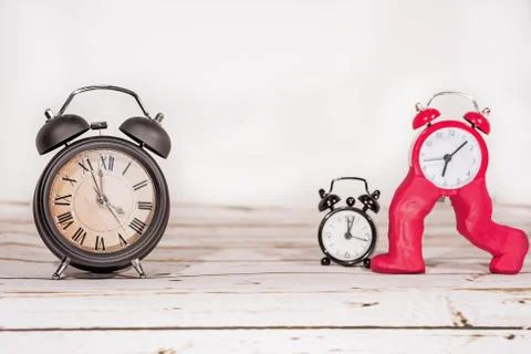 Daylight Saving Time. Wall Clock going to winter time. Autumn abstraction. Foto stock