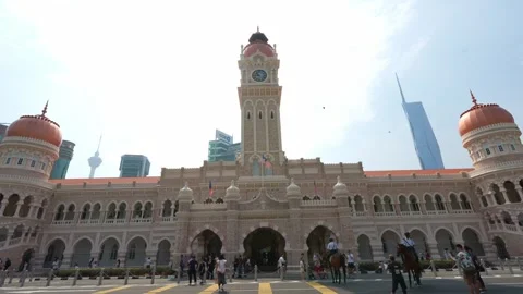 Daylight view of the historic Sultan Abdul Samad Building in Merdeka Square Vídeos de archivo 346012277