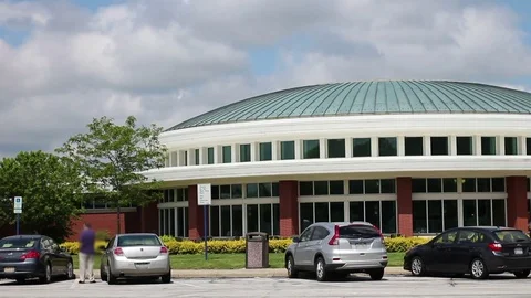Daytime Establishing shot of rest area in Ohio on summer day - Angle 1 Stock Footage 76099247
