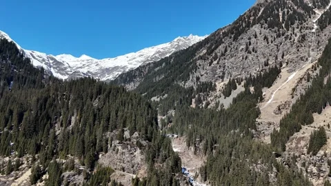 Daytime Lateral Drone Flight Along Mountain Slopes in South Tyrol, Itali 库存影片 337016023
