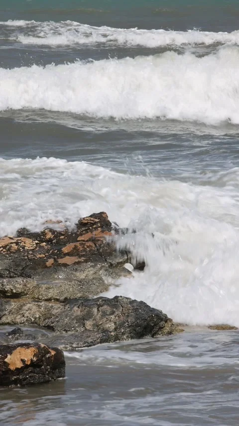 Daytime Storm at Sea with Strong Waves – Rough Ocean Conditions Video stock 313746716