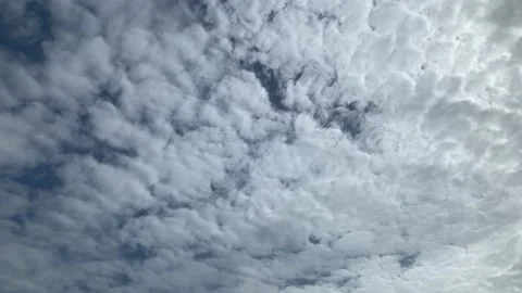 Daytime time lapse of clouds Vídeo Stock 130798921