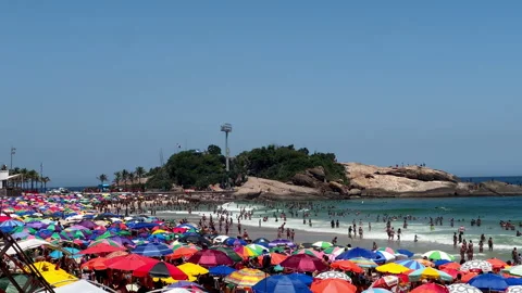 Daytime View of Arpoador Beach and Iconic Rock Viewpoint with Crowds Rio de 스톡 동영상 327542129