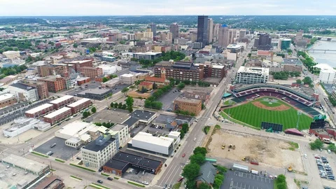 Dayton Downtown Fly In 動画素材 93844508