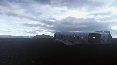 DC-3 Plane Wreckage Vídeos de archivo 71154975