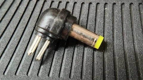 Dc power adapter connector plug close up 스톡 동영상 348226924