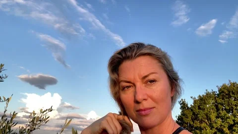 DE2913D9-2C23-42E9-B706-B613A7AD76DD 库存影片 332590484