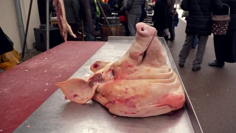 Dead pig body before cutting up Stock Footage 86189397