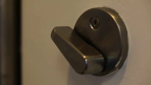 Deadbolt Lock Unlock By Hand Vídeo Stock 73831216