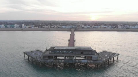 Deal Pier 3 Video stock 88659943