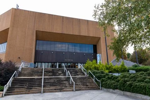 Dean E. Smith Center on the campus of the University of North Carolina. Stock Photos
