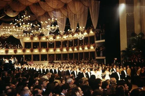 Debutantes 1995 Vienna Opera Ball Stock Photos