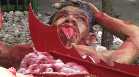 Decapitation Statue at Hell Temple Видео 65963714
