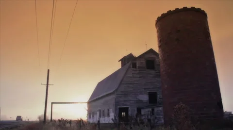Decayed Barn and Silo Vídeo Stock 55805403