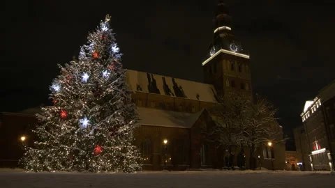 DECEMBER 24, 2021: Dome Square decorated with a holiday tree on Christmas Eve Video stock 168316928