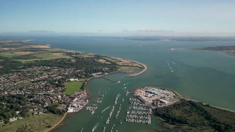 Decending above River Hamble Stockbeeldmateriaal 257904808