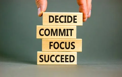 Decide commit focus succeed symbol. Concept word Decide Commit Focus Succee.. Foto stock