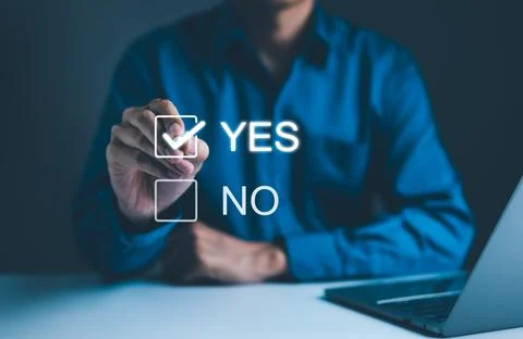 Decision-Making with Yes or No Choice Checkbox, Foto stock