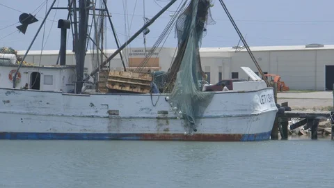 Deckhands onboard shrimp boat Stock Footage 104880933