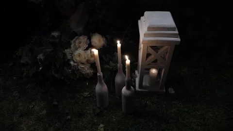 Decor with burning candles in vases at the evening wedding ceremony Stock Footage 151916348
