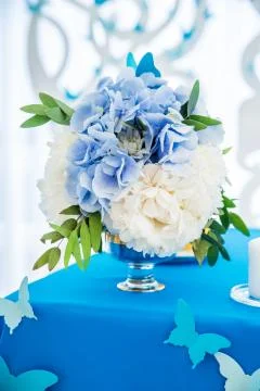 Decor on the table, bouquet of flowers Photos