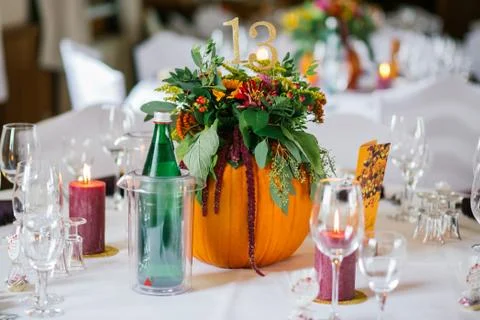 Decor wedding flowers table Stock-Fotos