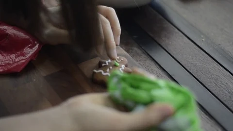 Decorate gingerbread for Christmas. Stock Footage 83082035