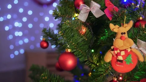 Decorated Christmas tree on blurred, sparkling and fairy background 動画素材 70271089