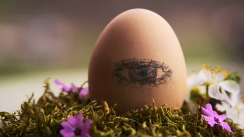 Decorated Easter egg with the image of the eye. Easter holiday. Stock Footage 146996628